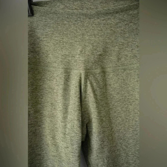 TAVI Ultra Soft Leggings - Picture 6 of 10